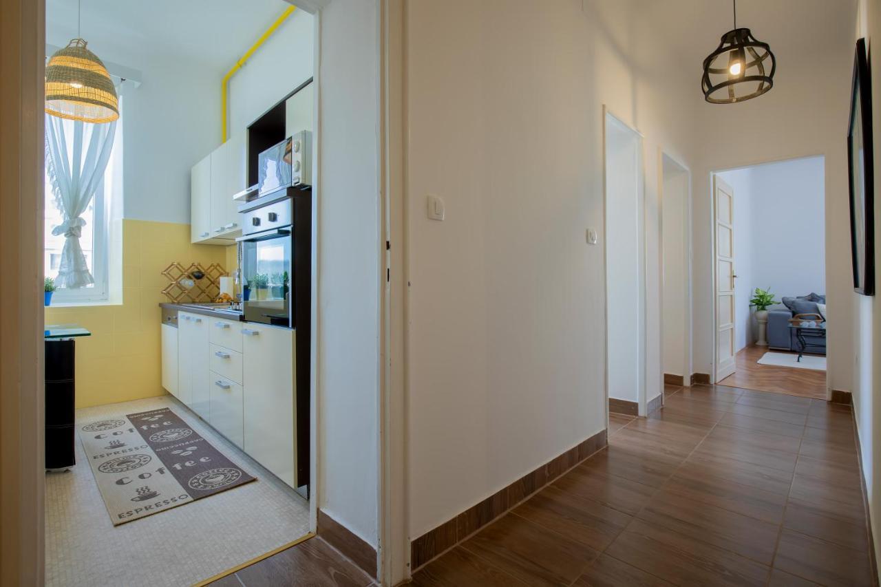 Amphitheater Apartment Pula Exterior photo